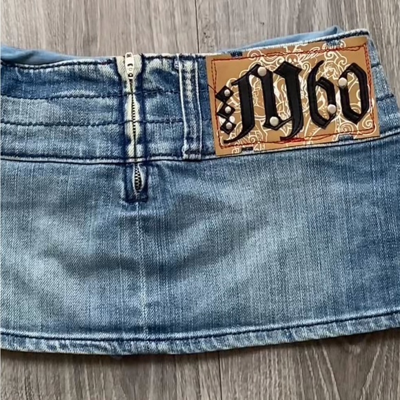 LOOKING FOR - Picture 6 of 6